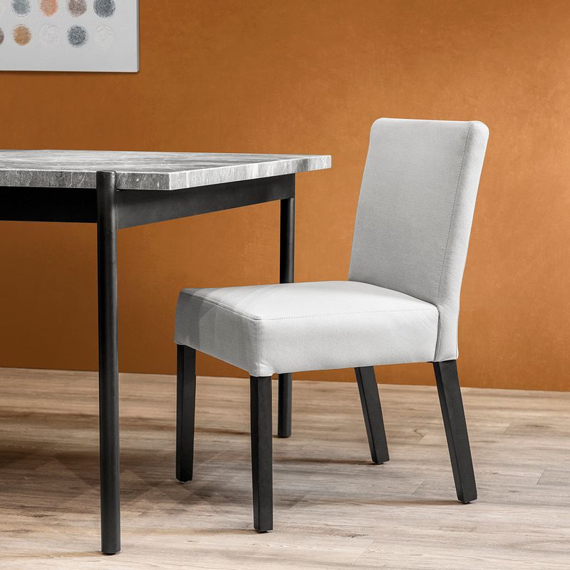 MO28622_SILLA-LIA